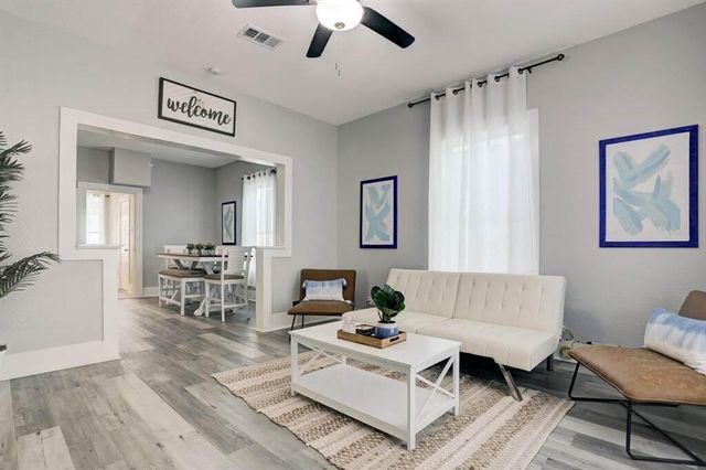 4017 M Ave Up, Galveston, TX 77550