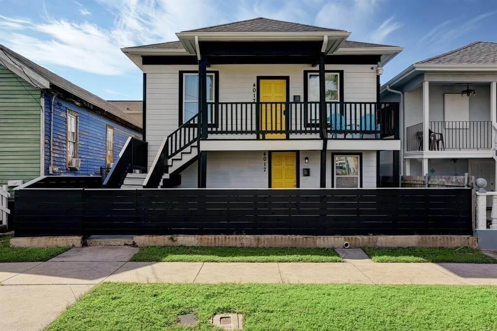 4017 M Ave Up, Galveston, TX 77550