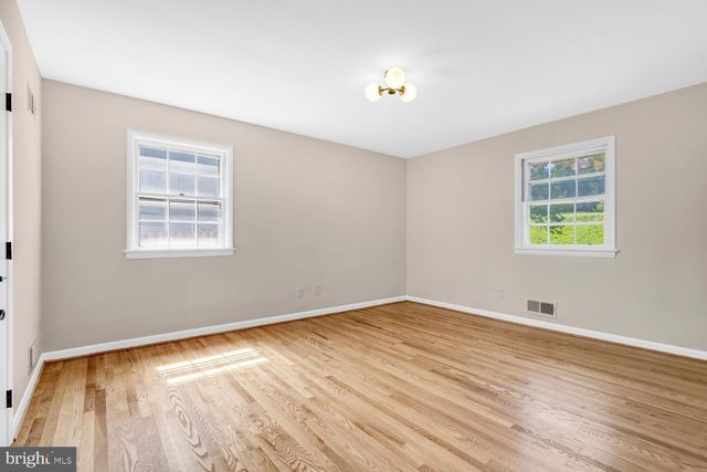 10313 DICKENS AVE, Bethesda, MD 20814