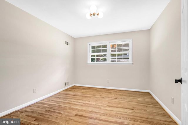 10313 DICKENS AVE, Bethesda, MD 20814