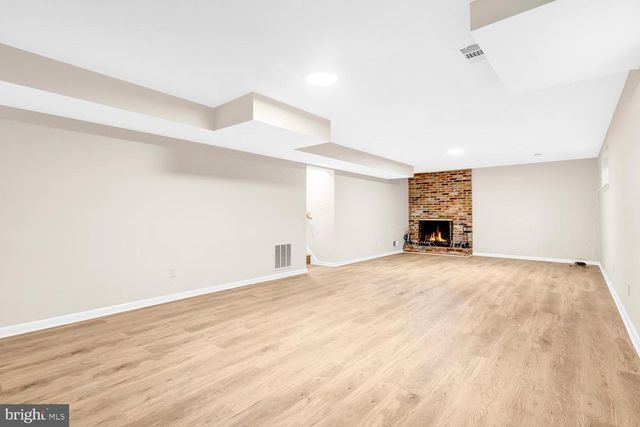10313 DICKENS AVE, Bethesda, MD 20814