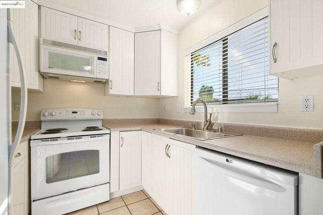 2141 Northwood Cir B, Concord, CA 94520