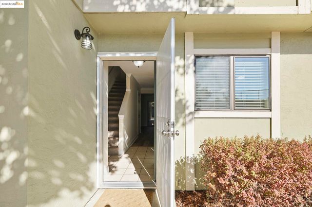 2141 Northwood Cir B, Concord, CA 94520