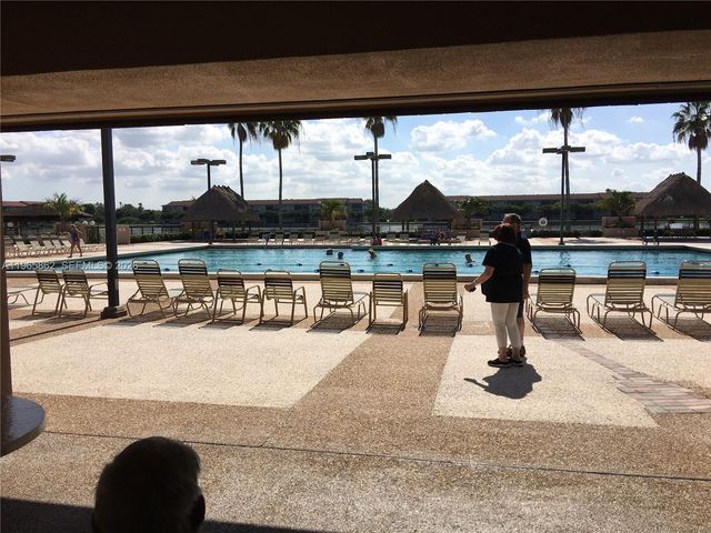 13250 SW 4th Ct 110G, Pembroke Pines, FL 33027