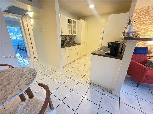13250 SW 4th Ct 110G, Pembroke Pines, FL 33027
