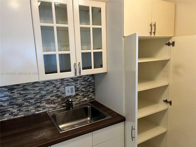 13250 SW 4th Ct 110G, Pembroke Pines, FL 33027