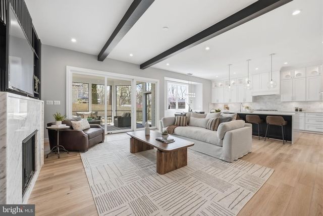 1203 COTTAGE ST SW, Vienna, VA 22180