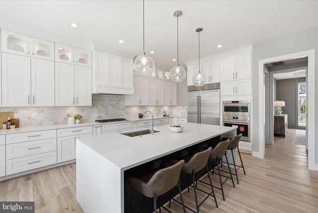 1203 COTTAGE ST SW, Vienna, VA 22180