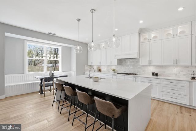 1203 COTTAGE ST SW, Vienna, VA 22180