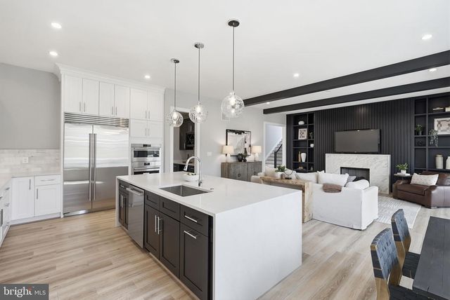 1203 COTTAGE ST SW, Vienna, VA 22180