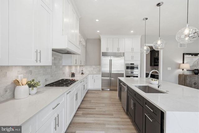 1203 COTTAGE ST SW, Vienna, VA 22180