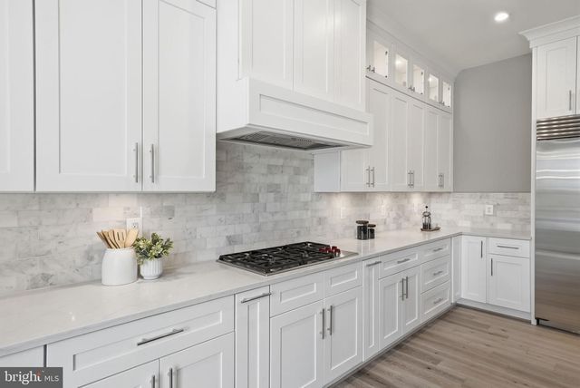 1203 COTTAGE ST SW, Vienna, VA 22180