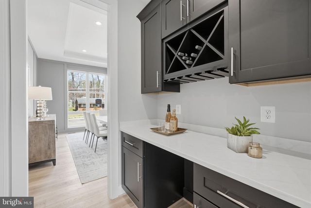 1203 COTTAGE ST SW, Vienna, VA 22180