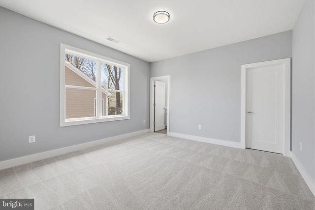 1203 COTTAGE ST SW, Vienna, VA 22180