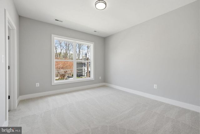 1203 COTTAGE ST SW, Vienna, VA 22180