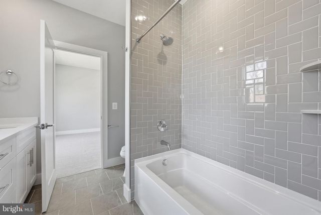 1203 COTTAGE ST SW, Vienna, VA 22180