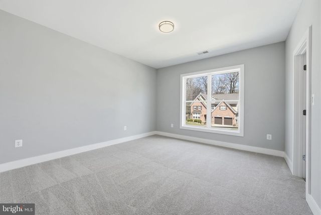 1203 COTTAGE ST SW, Vienna, VA 22180