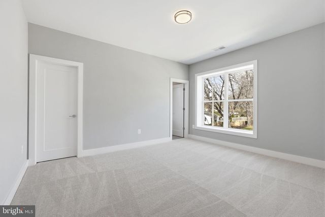 1203 COTTAGE ST SW, Vienna, VA 22180