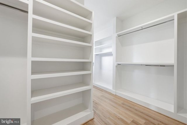 1203 COTTAGE ST SW, Vienna, VA 22180