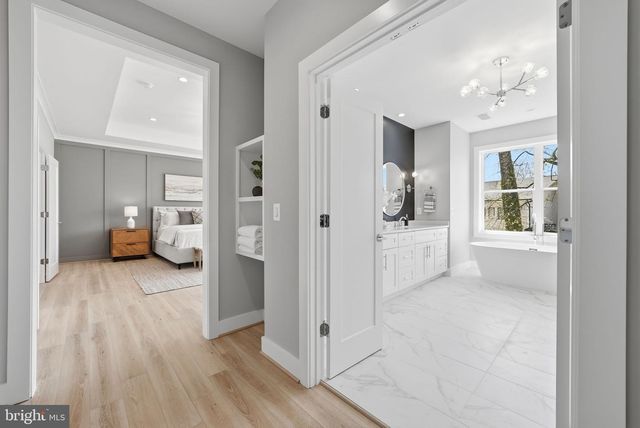 1203 COTTAGE ST SW, Vienna, VA 22180