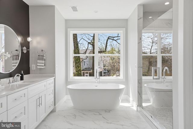 1203 COTTAGE ST SW, Vienna, VA 22180