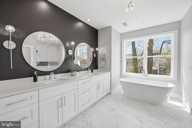 1203 COTTAGE ST SW, Vienna, VA 22180