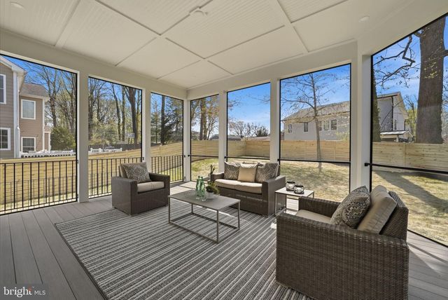 1203 COTTAGE ST SW, Vienna, VA 22180