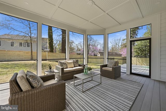 1203 COTTAGE ST SW, Vienna, VA 22180