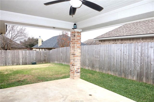 922 Turtle Dove Trail, College Station, TX 77845