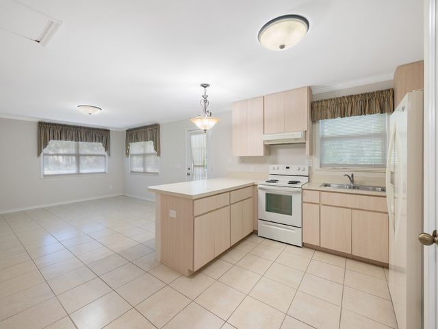 4790 16th Street, Vero Beach, FL 32966