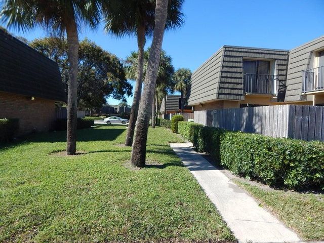 3721 37th Way, West Palm Beach, FL 33407