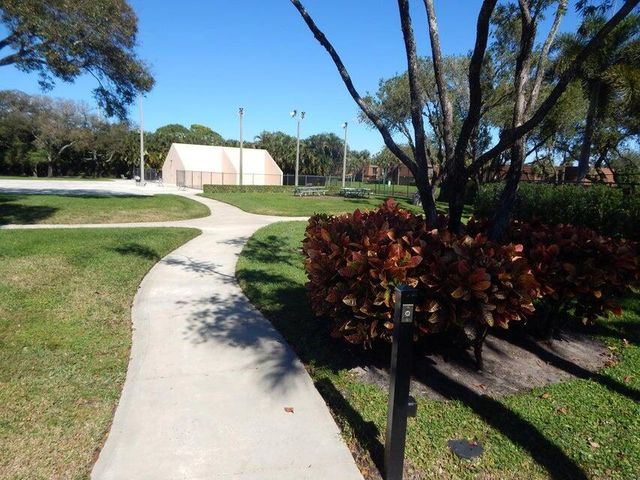 3721 37th Way, West Palm Beach, FL 33407