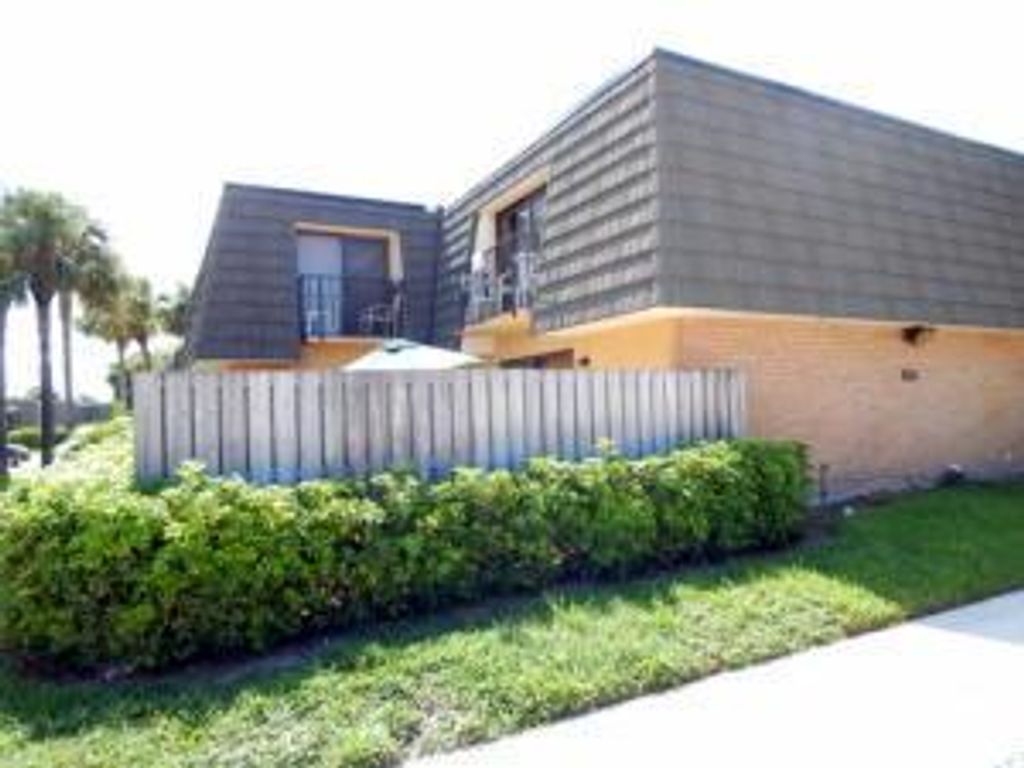 3721 37th Way, West Palm Beach, FL 33407