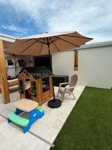 401 SE 3rd Pl, Deerfield Beach, FL 33441