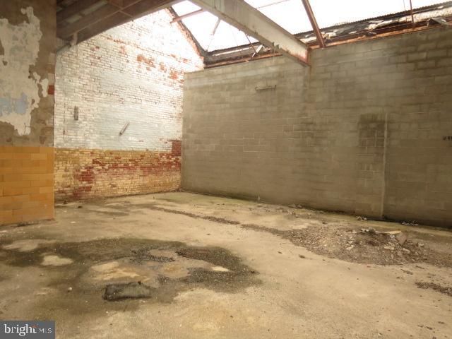 15 E 8TH ST, Chester, PA 19013