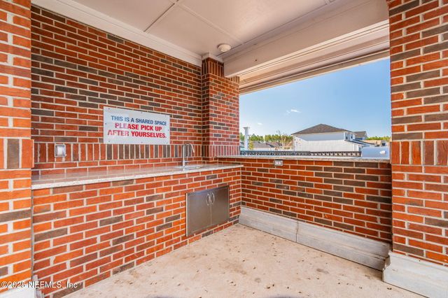 1723 BOSTON COMMONS Way, Jacksonville, FL 32221