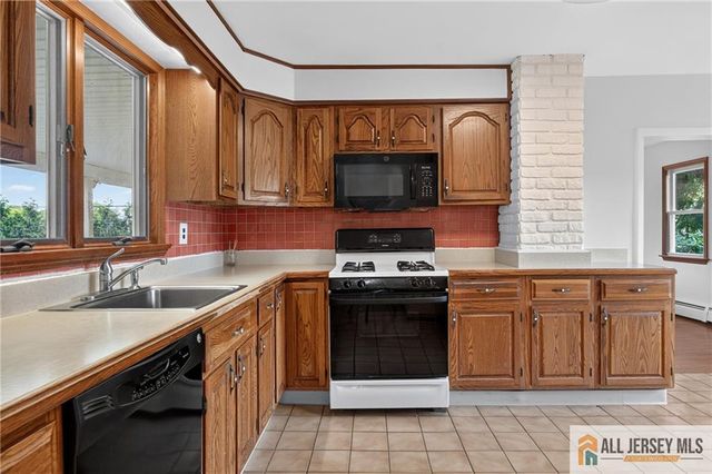 226 Gravel Hill Road, Monroe, NJ 08831