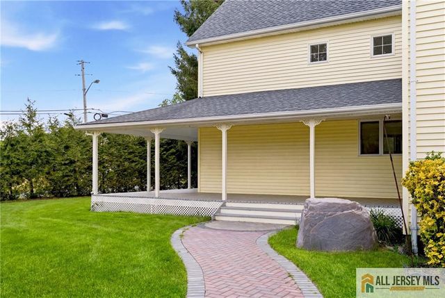 226 Gravel Hill Road, Monroe, NJ 08831