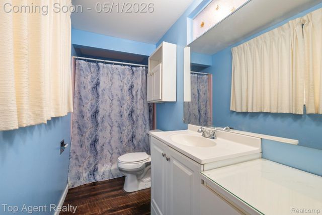 30151 Barbary Court, Warren, MI 48093