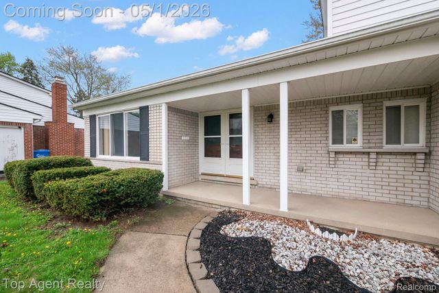 30151 Barbary Court, Warren, MI 48093
