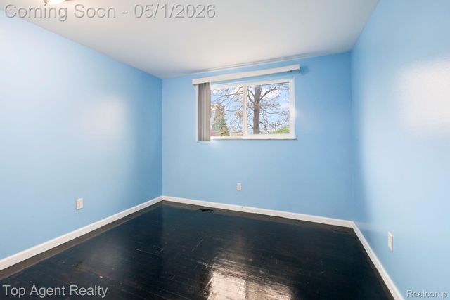 30151 Barbary Court, Warren, MI 48093