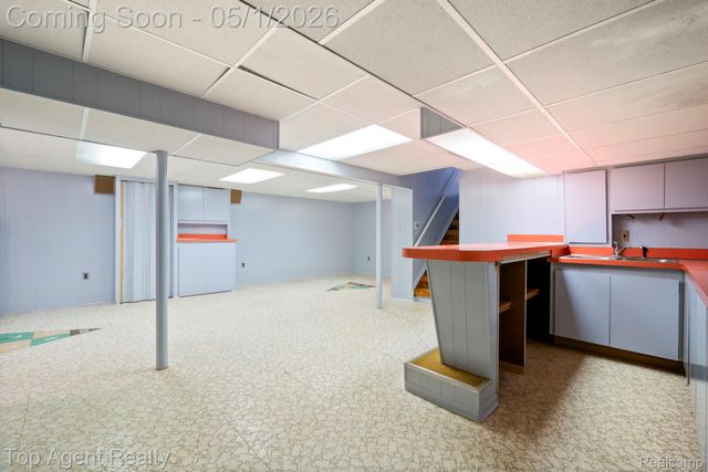 30151 Barbary Court, Warren, MI 48093