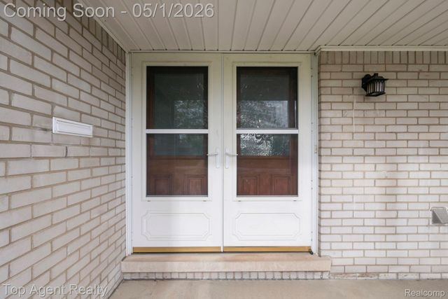 30151 Barbary Court, Warren, MI 48093