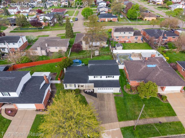 30151 Barbary Court, Warren, MI 48093