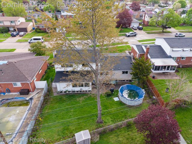 30151 Barbary Court, Warren, MI 48093