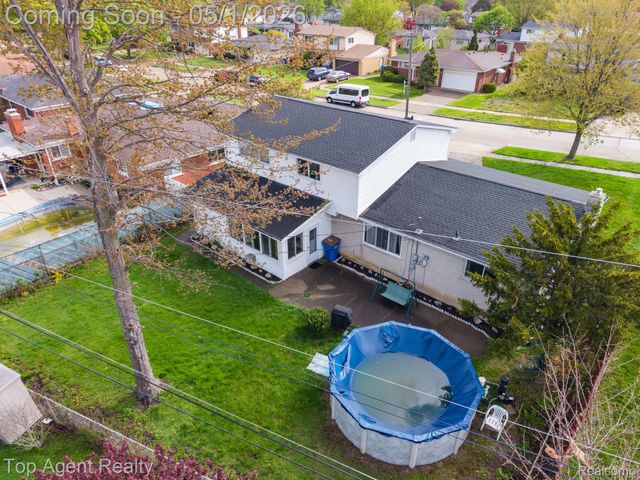 30151 Barbary Court, Warren, MI 48093