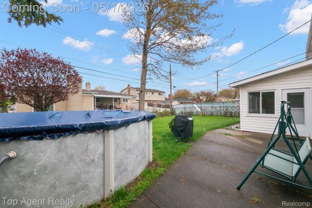 30151 Barbary Court, Warren, MI 48093