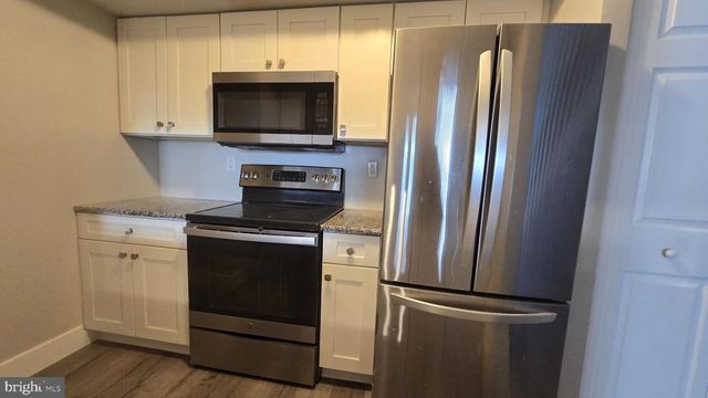 411 PARK PLACE DR DR, Cherry Hill, NJ 08002