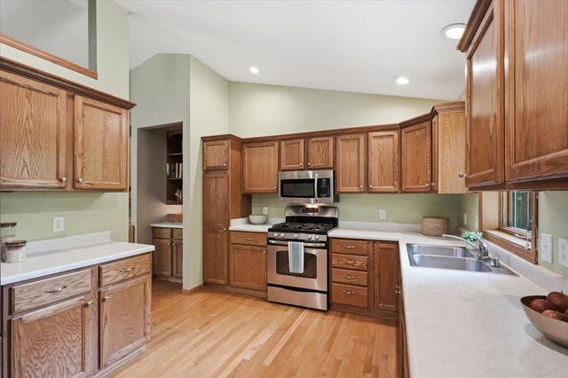 7837 Lois Lowry Lane, Madison, WI 53719