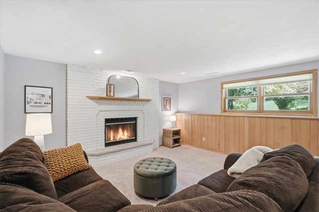 7837 Lois Lowry Lane, Madison, WI 53719